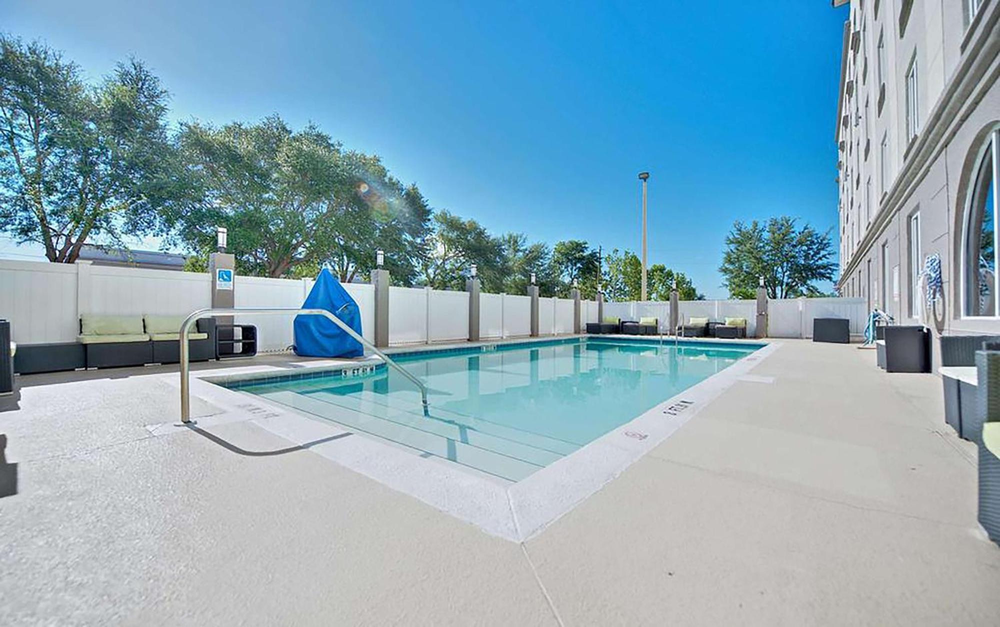 Hotel Sonesta Essential Orlando Extérieur photo